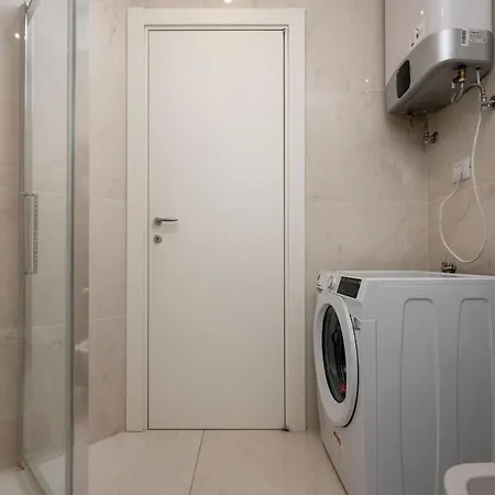 A 150m Due Torri, Loft Elegante In Centro Storico *