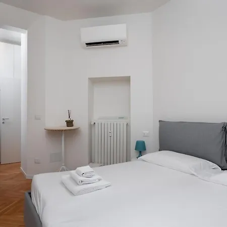 A 150m Due Torri, Loft Elegante In Centro Storico