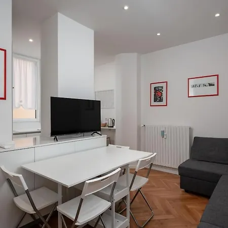 A 150m Due Torri, Loft Elegante In Centro Storico *